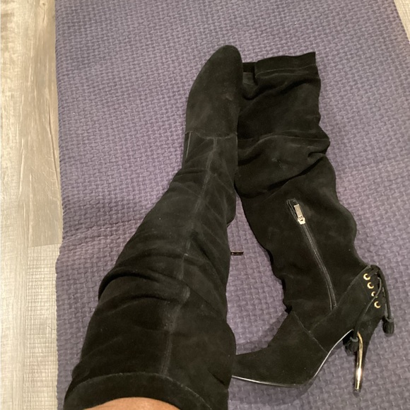 Boots - Picture 2 of 11